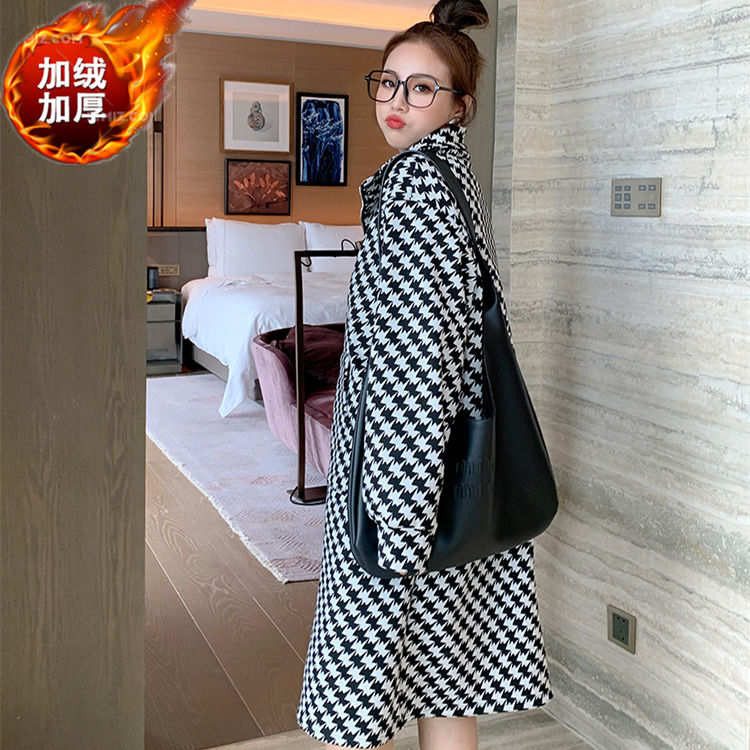 Retro houndstooth plus velvet long sweater dress fat MM extra large size 300 catties autumn and winter high collar warm dress