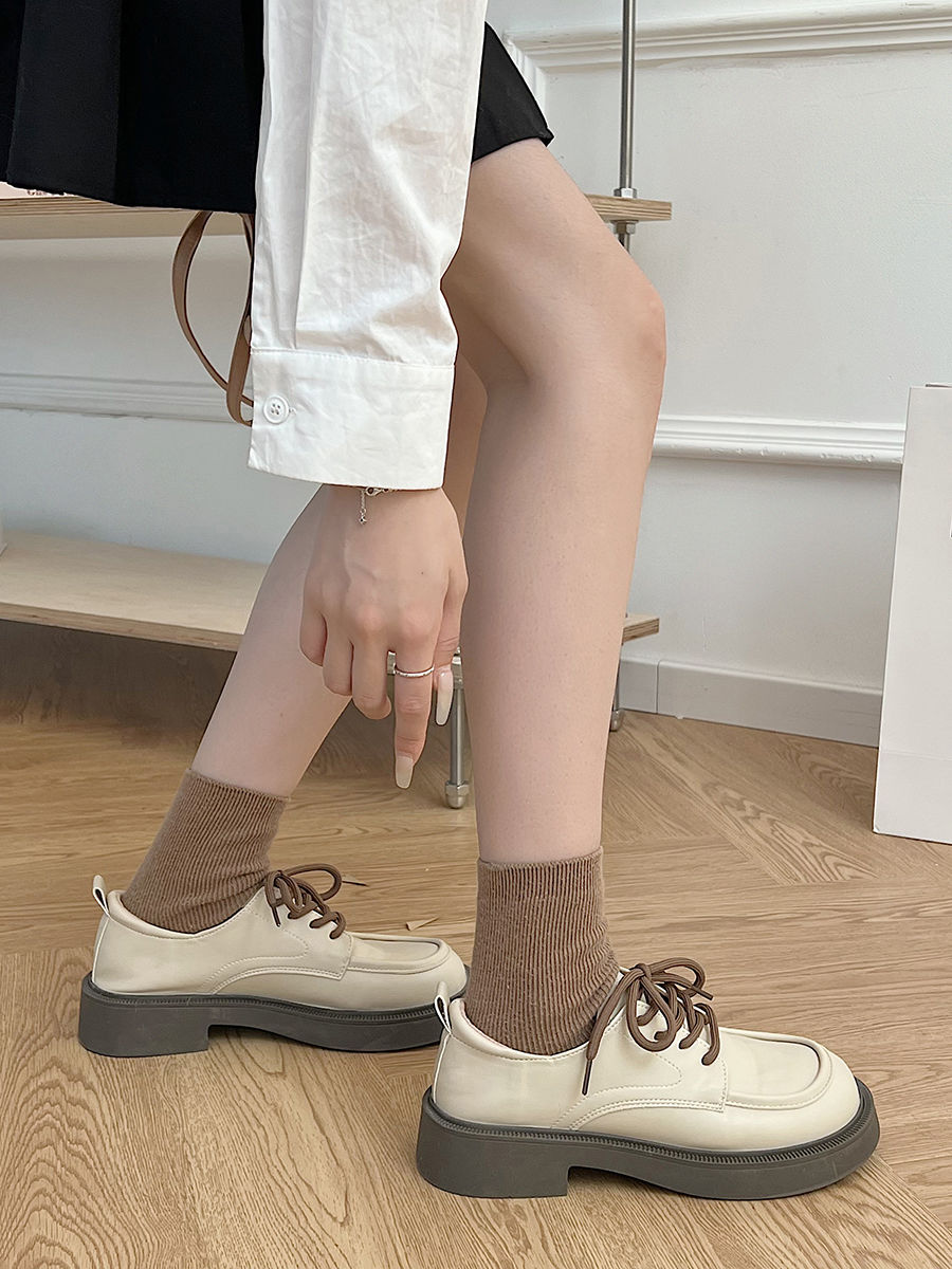 White retro British style small leather shoes women's autumn and winter 2022 new velvet all-match French niche thick-soled shoes