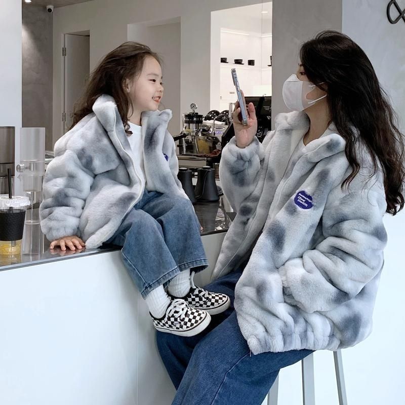 Boys and girls fur coat winter foreign style baby fur clothes 2022 new plush fleece thickened children's autumn and winter clothes