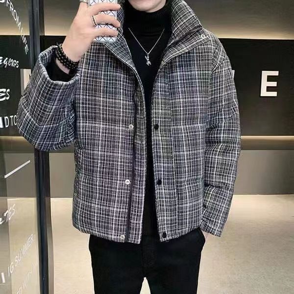 2023 Neue Daunenjacke für Herren, hübsche karierte Baumwolljacke mit kurzem Stehkragen, verdickte und leichte Herrenjacke,_voghion.com