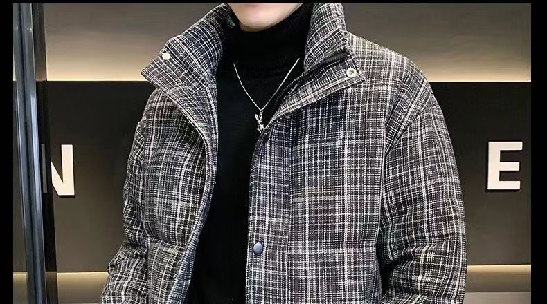 2023 Neue Daunenjacke für Herren, hübsche karierte Baumwolljacke mit kurzem Stehkragen, verdickte und leichte Herrenjacke,_voghion.com