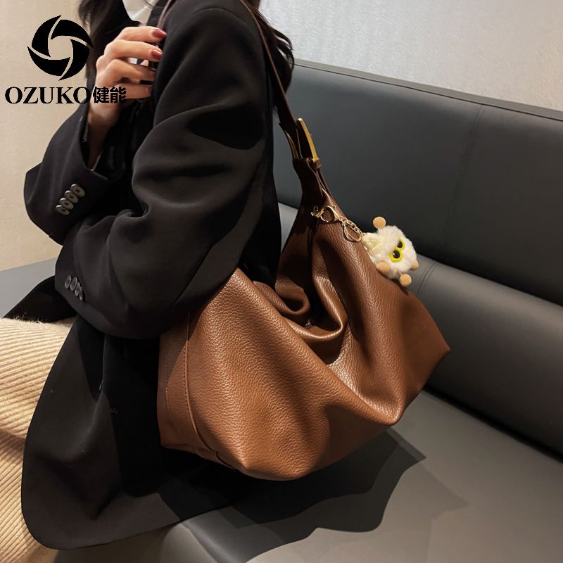 健能2022秋冬新款包包女簡約大容量小眾高級質感百搭單肩純色軟面