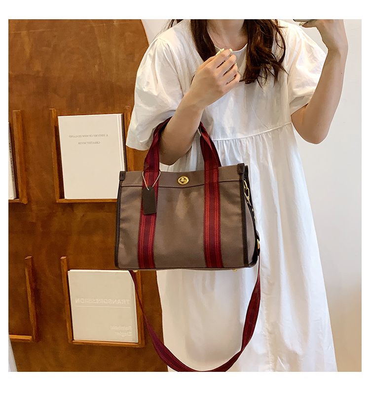 FOUR ONE Fashion Women's 2023 New Canvas Niche Handheld Classroom Commuter Tote Cloth Crossbody Bag_voghion.com