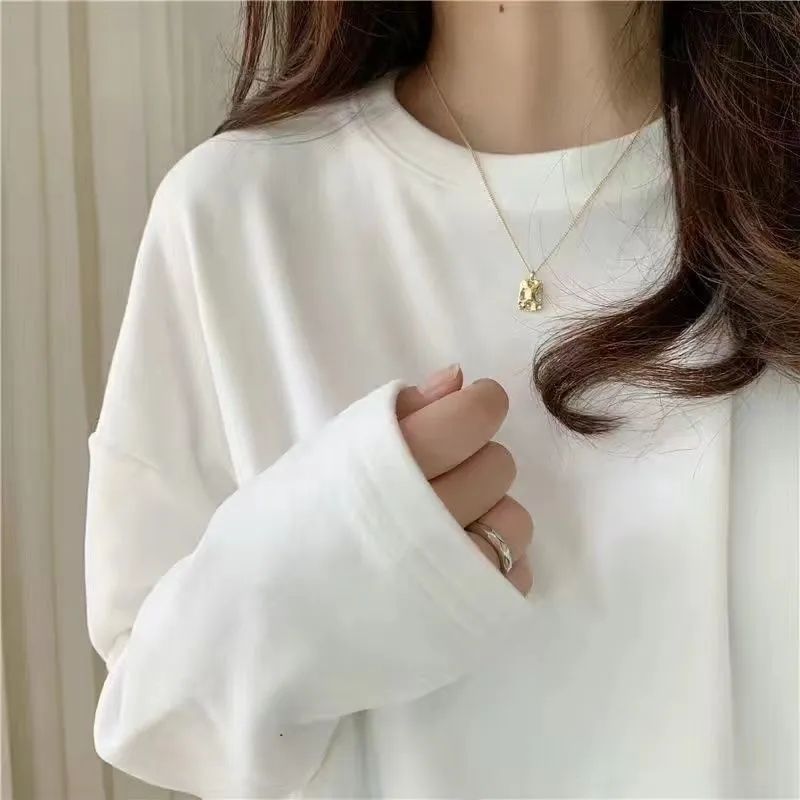 Warm and thickened double-sided German velvet round neck white bottoming shirt for women with velvet autumn and winter brushed inner layering loose mid-length T-shirt