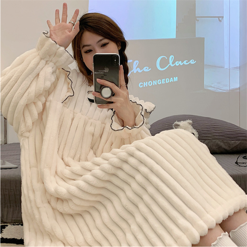Flannel nightdress autumn and winter coral fleece cute and sweet student dormitory princess style can be worn outside home service nightgown