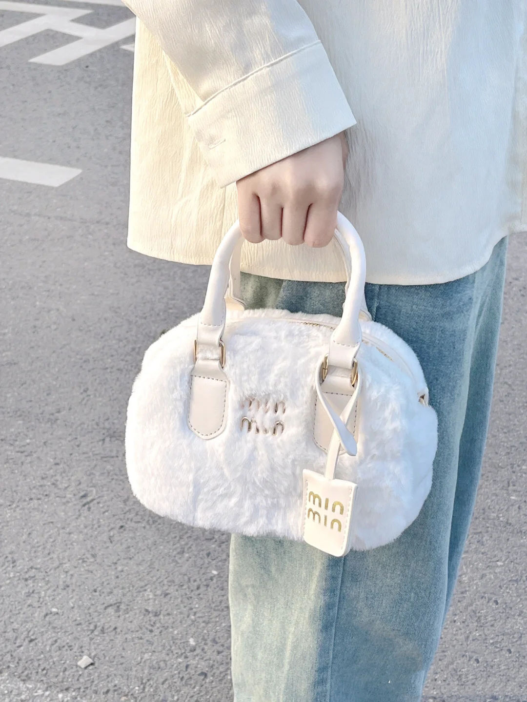 Autumn and winter bag women's new all-match plush bag cute handbag plush bag commuting shoulder Messenger bag