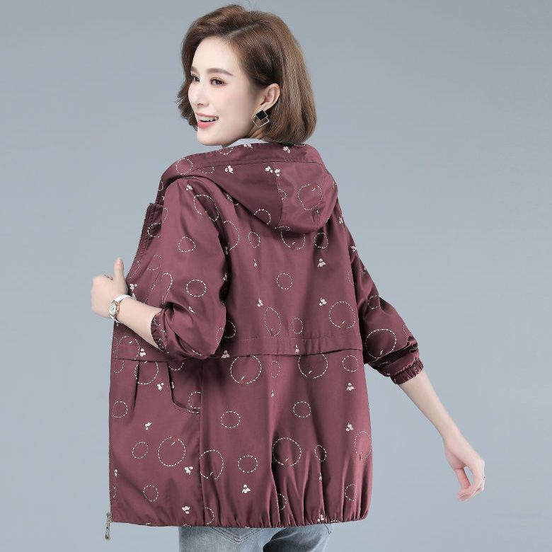 Windbreaker women's underwear style large size loose hooded print plus inner middle-aged and elderly mother's coat women's autumn style outerwear