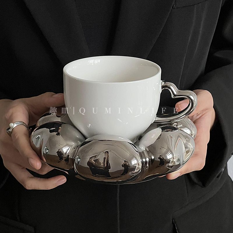 银边爱心手把杯轻奢小众咖啡杯碟套装家用办公水杯宿舍陶瓷杯子