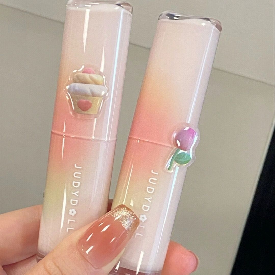 新品!有點冬日破碎感!淡粉女高白開水!橘朵固體水光唇膏口紅女