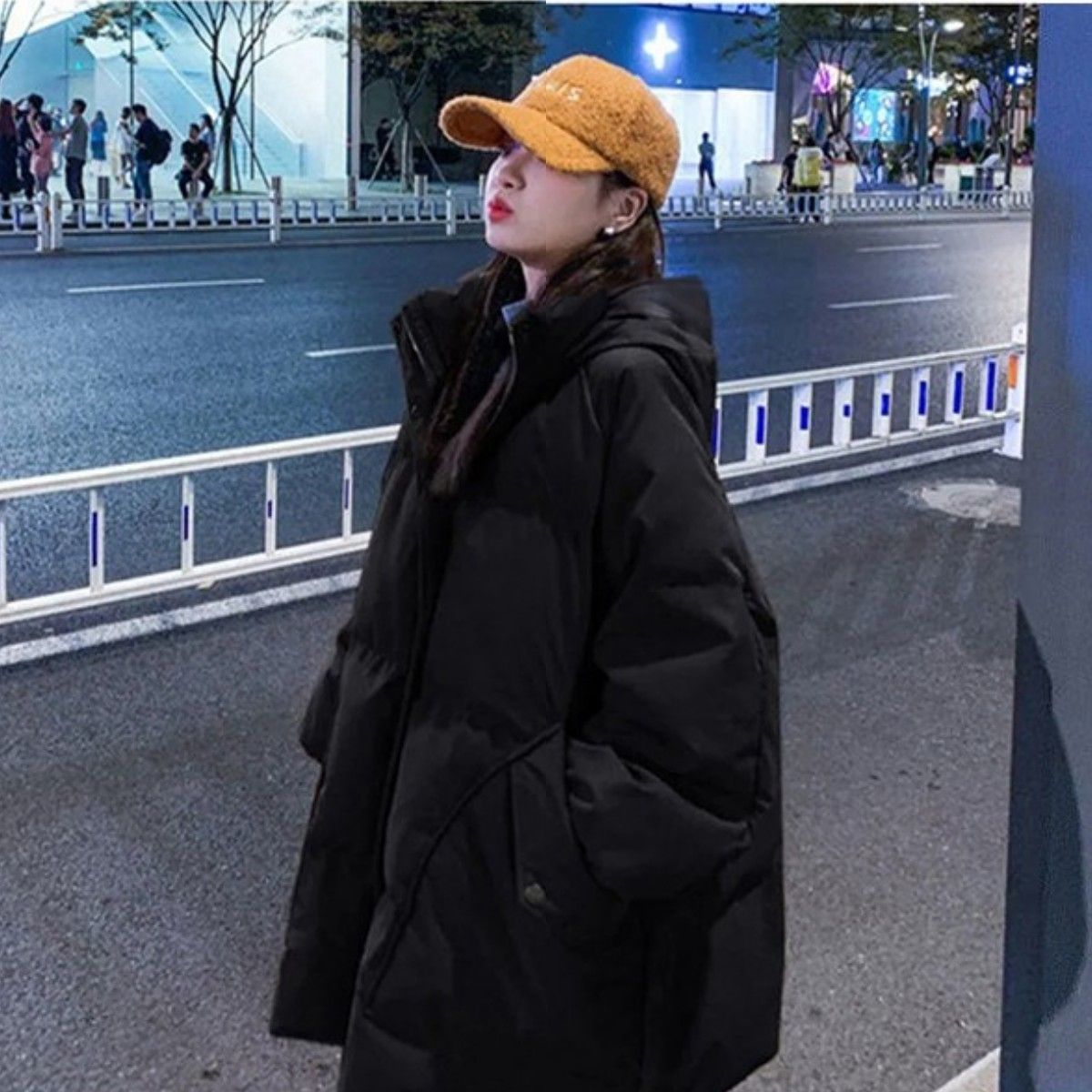 Thickened new winter cotton clothing female Korean version of the long section hooded cotton clothing loose bread clothing tooling cotton jacket women