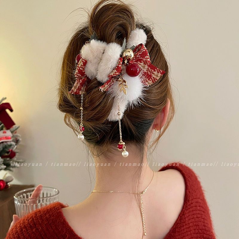 Beautiful Christmas ~ Autumn and winter plush hair clip for women's back of the head plush clip large high-end shark clip headwear