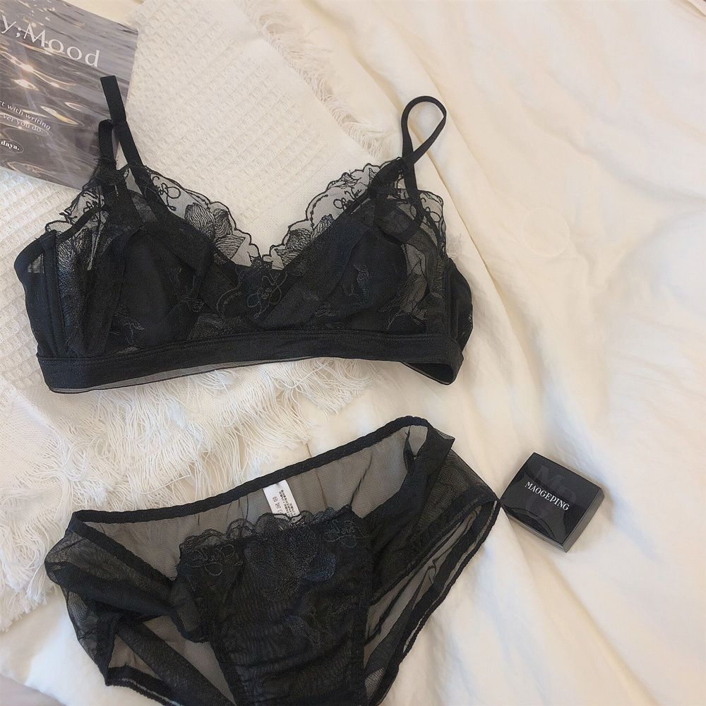 New style feminine lace French embroidery underwear without steel ring anti-sagging big breasts showing small and thin bra set