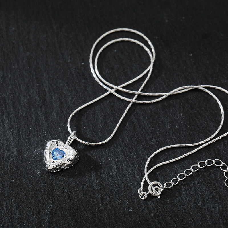 S925银肌理蓝锆石爱心项链女气质简约小众轻奢设计感百搭锁骨链