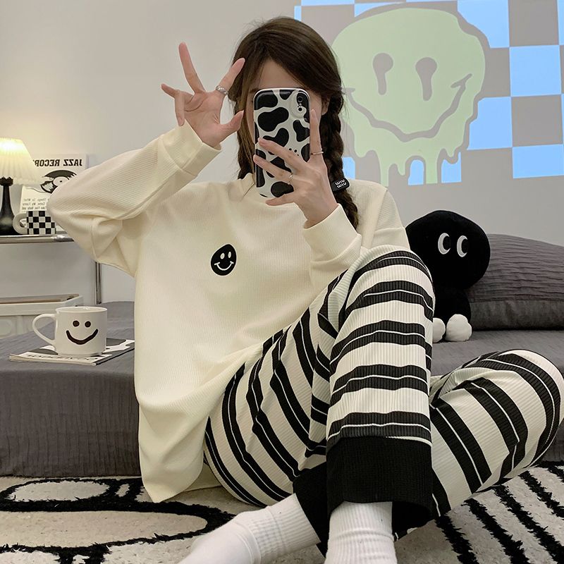 Spring and autumn pajamas women's waffle cotton long-sleeved round neck cute smiling face can be worn outside home service loose two-piece set