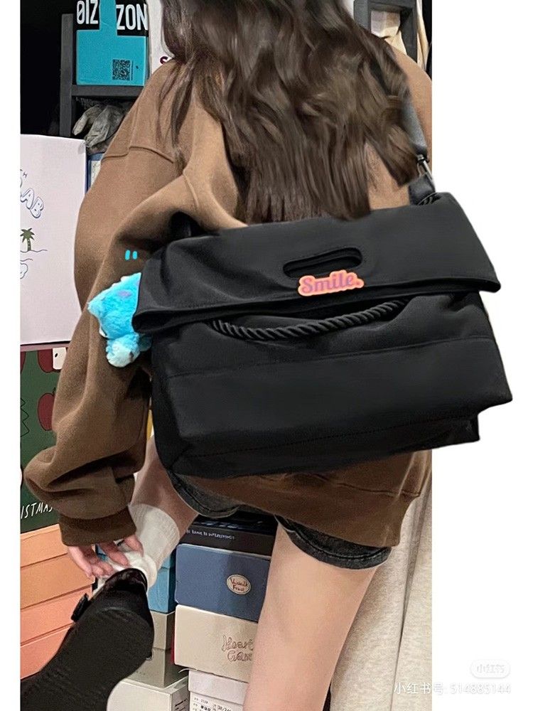 陳慕家包包女2022新款時尚寬帶斜挎包高級感百搭郵差包通勤托特包