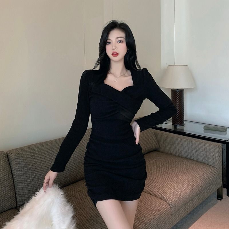 Xiaozi design sense folds slim slim temperament package hip black dress  new Korean version bottoming skirt