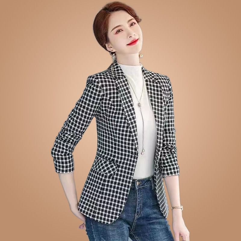 Black and white grid small suit jacket women's 2023 spring new temperament slim casual design sense niche popular outerwear