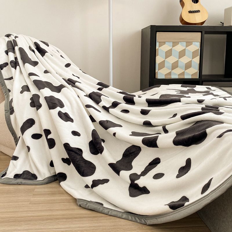 牛奶绒毛毯午睡办公室披肩薄空调盖毯珊瑚法兰绒沙发小被子床上用