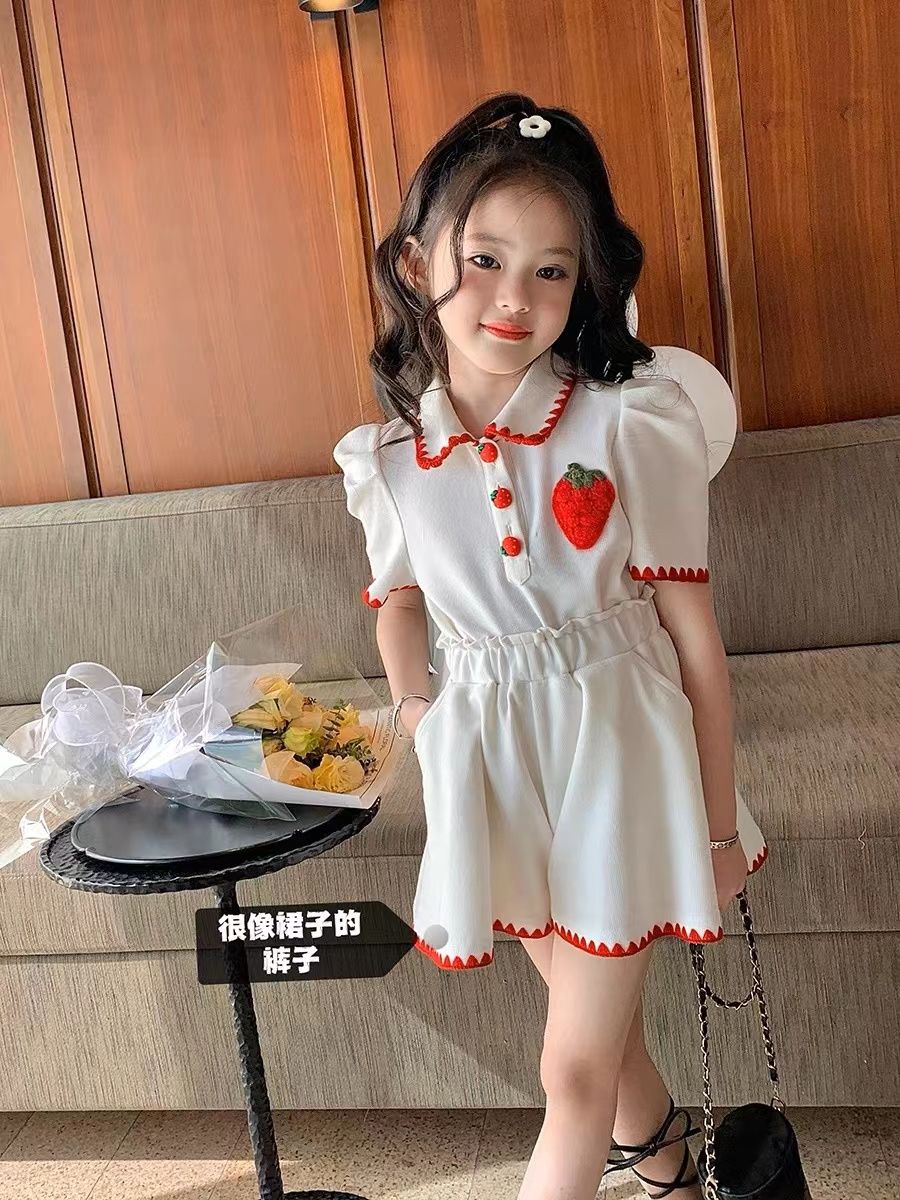 女童夏裝學院風草莓短袖套裝2023新款兒童POLO上衣寶寶短褲兩件套