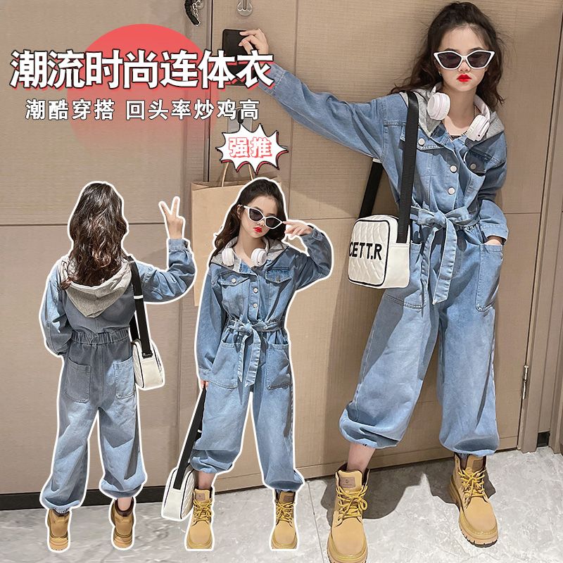 女童春裝2023兒童春秋裝女孩牛仔連體褲韓版時髦洋氣牛仔褲連體衣