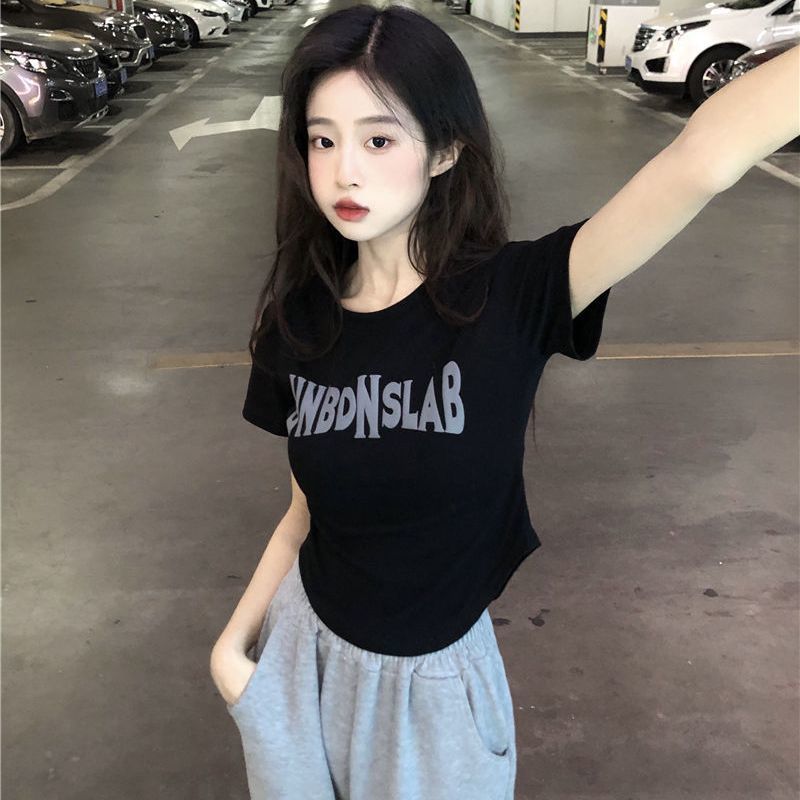 Front shoulder  new short-sleeved t-shirt women's summer design sense niche sweet and spicy style ins short hot girl top fashion