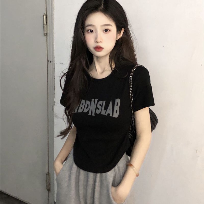 Front shoulder  new short-sleeved t-shirt women's summer design sense niche sweet and spicy style ins short hot girl top fashion