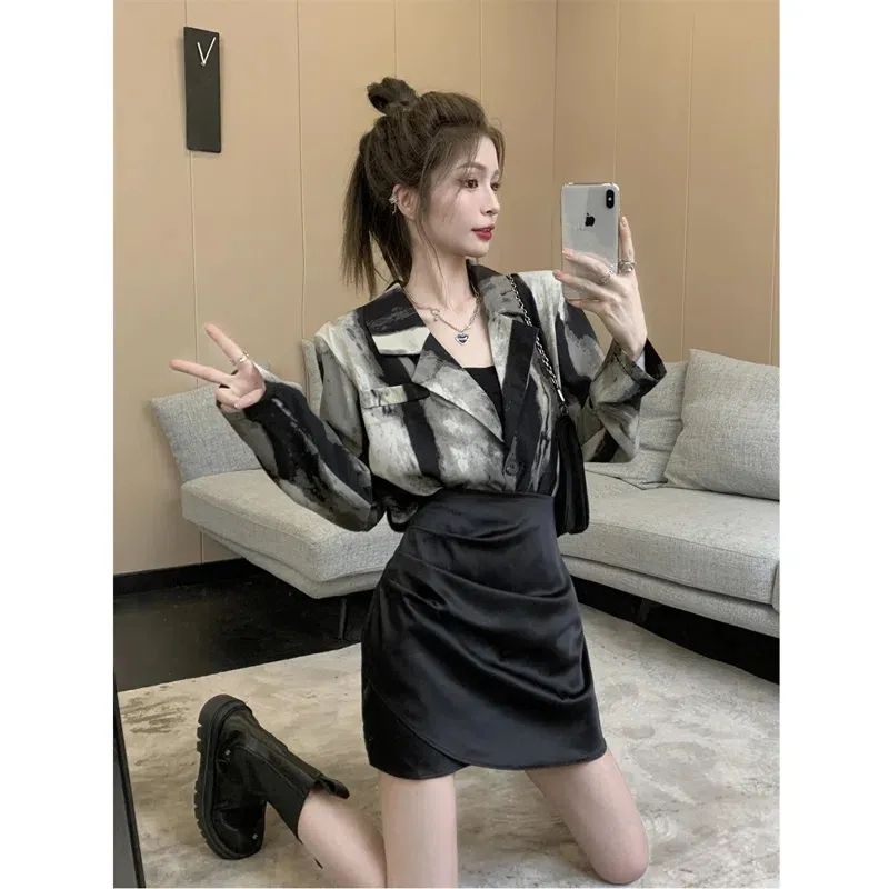 復古港味扎染長袖西裝襯衫褶皺包臀半身裙女春裝2023新款時尚套裝