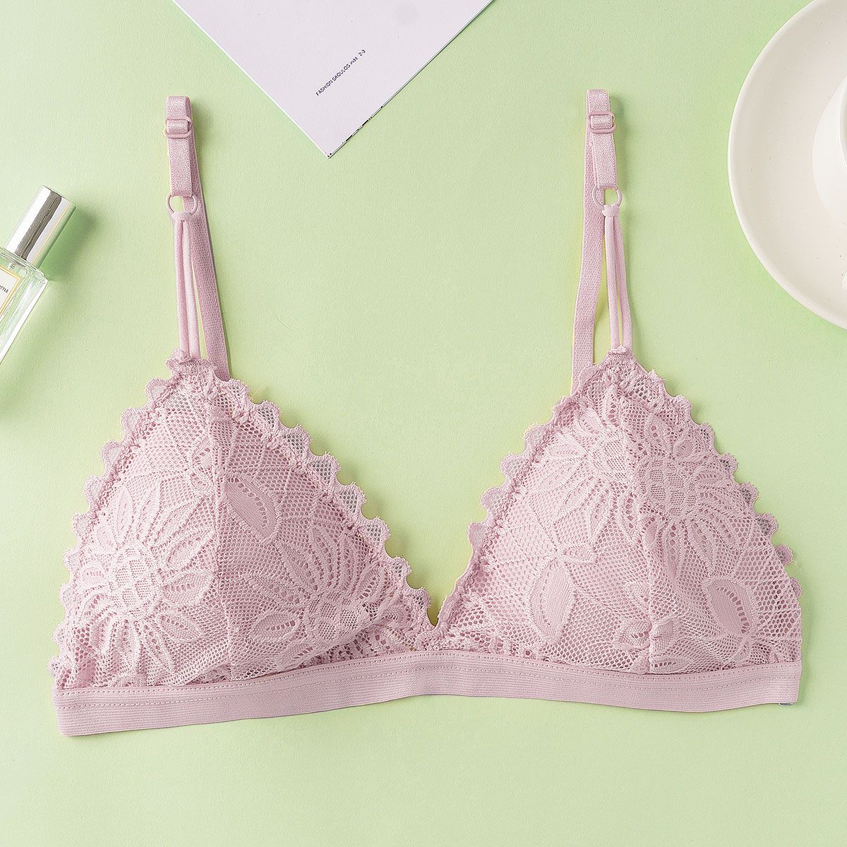 Aishoke sexy lace underwear female small chest gathered French triangle cup thin section bra without steel ring thin strap bra