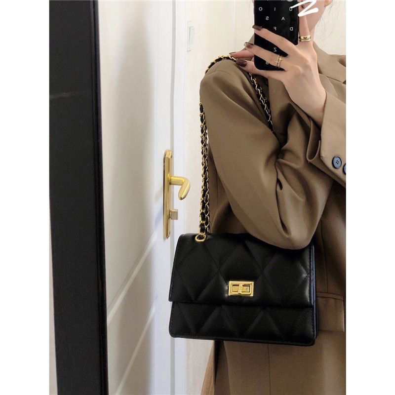 Lingge chain bag women's 2022 autumn and winter new trendy fashion small square bag Korean all-match Messenger bag temperament small bag