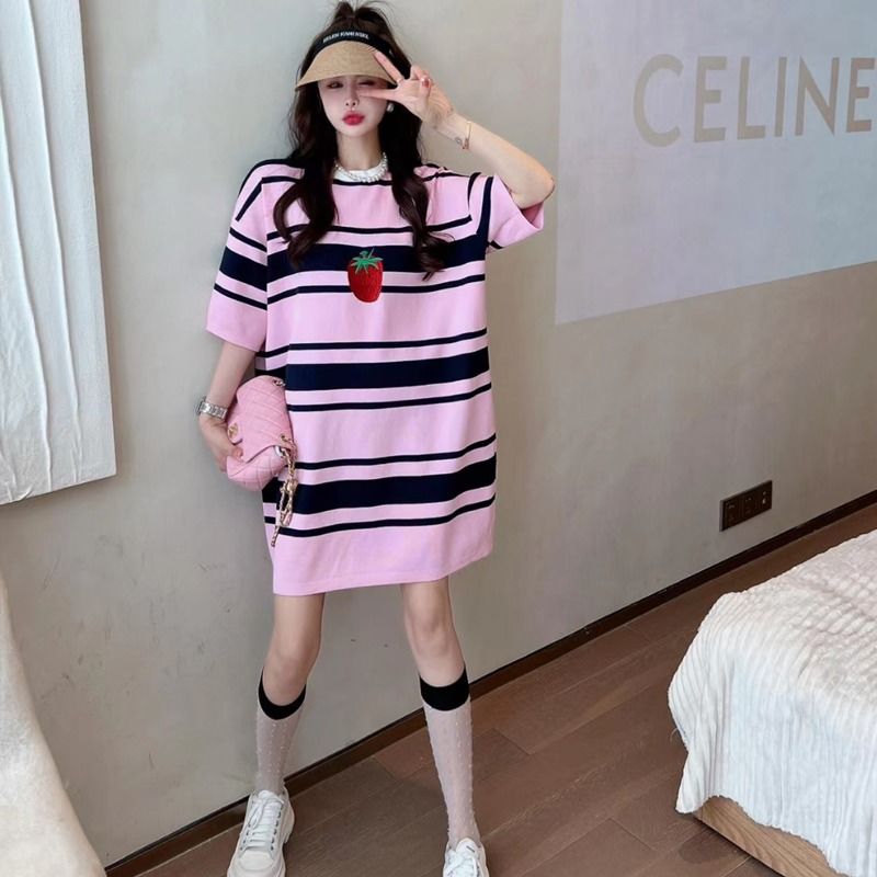 Strawberry print retro contrast color striped T-shirt skirt fat MM extra large size 300 catties loose belly cover thin dress summer