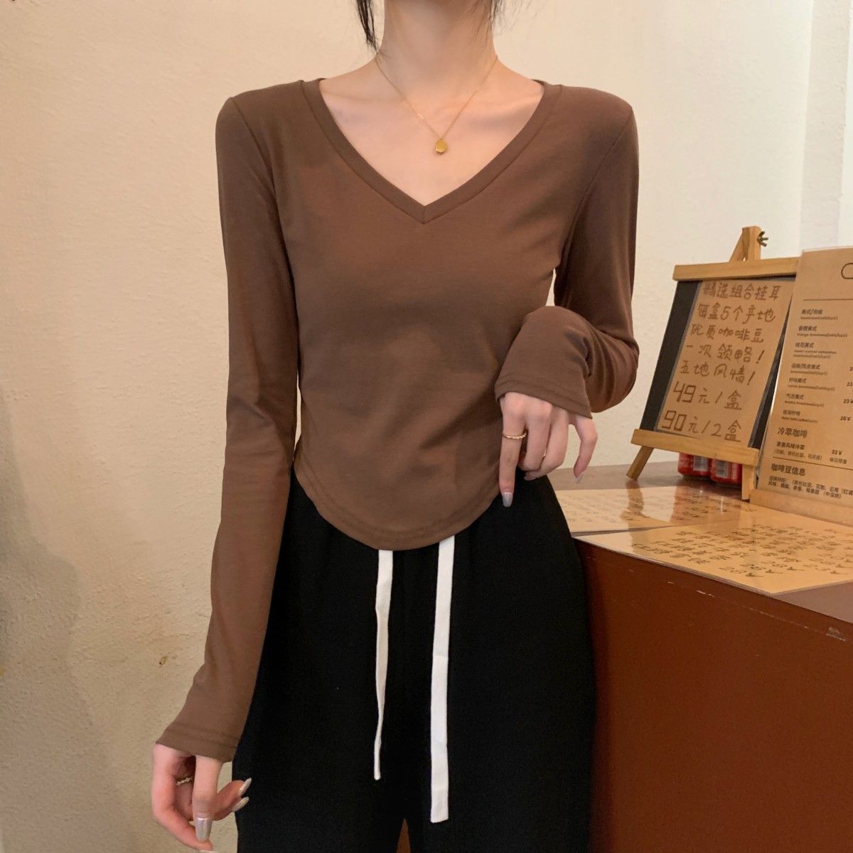 Pure desire style hot girl long-sleeved t-shirt women's spring and autumn foreign style bottoming shirt curved slim short brown top
