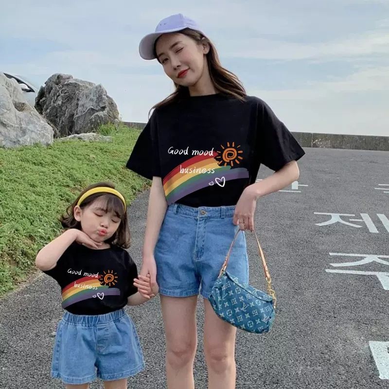 彩虹親子裝2023網紅一家三四口短袖母子裝母女裝新款夏裝高端T恤