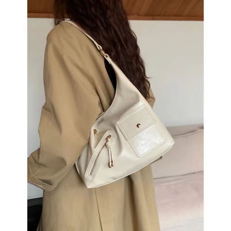 Southern Style Punk Style Handheld Bag for Women's New Early Spring Casual Versatile One Shoulder Tote Commuter Bag