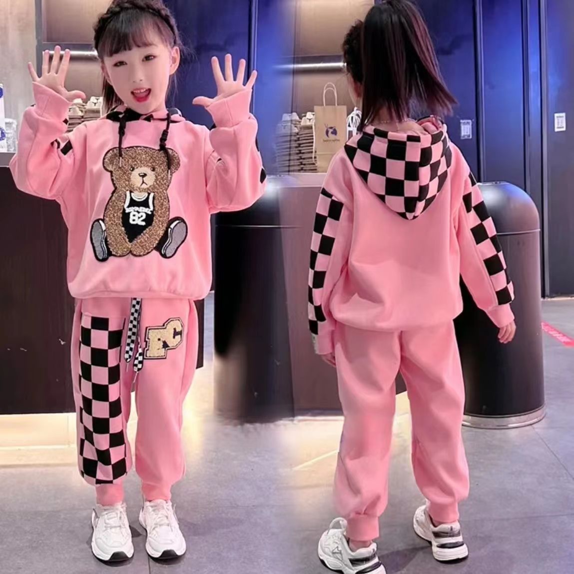 女童春裝套裝2023春季新款韓版洋氣小女孩網紅運動卡通衛衣兩件套