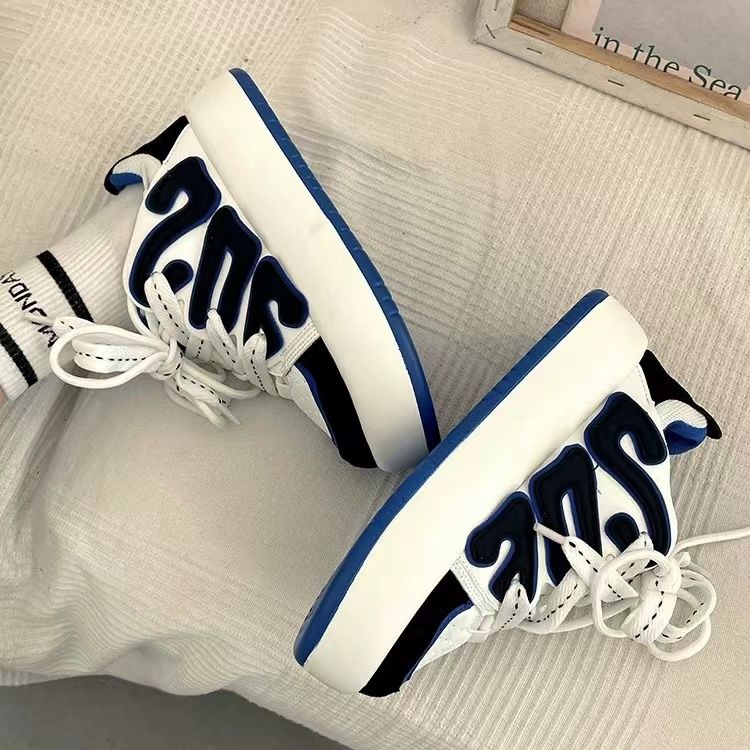 Minority thick-soled casual sports shoes women's 2023 spring and autumn ins trend new Hong Kong style explosive style increased small white board shoes