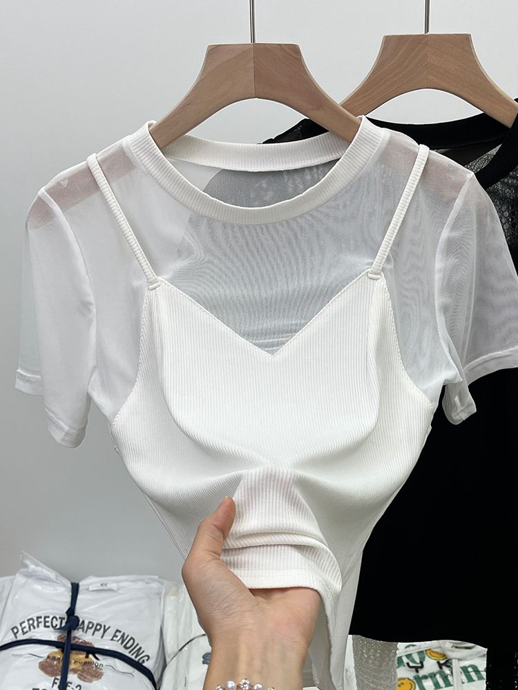 Pure desire is unique, sweet and spicy, sexy, short, fake two-piece mesh top, design sense, niche short-sleeved t-shirt, female summer