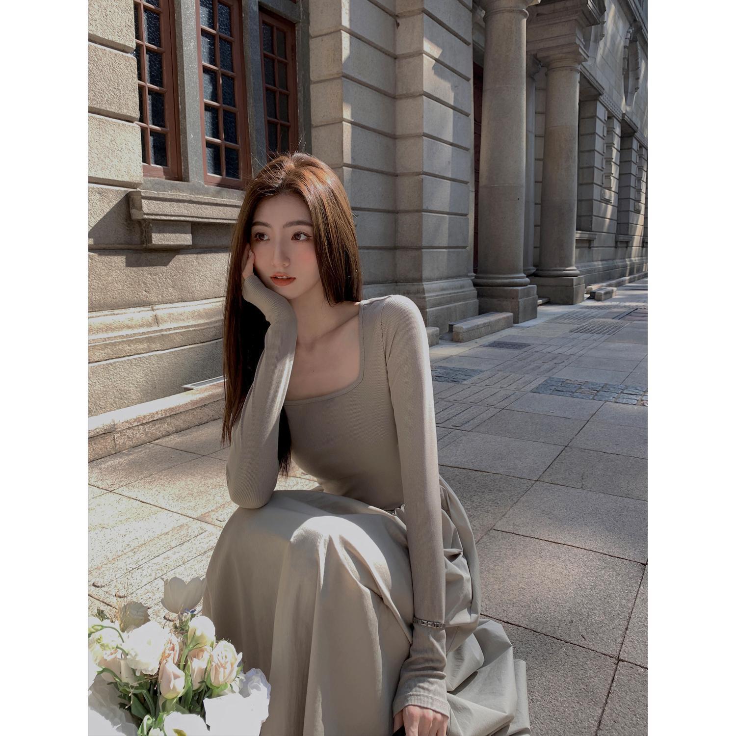 Square collar long-sleeved knitted dress women's 2023 spring new French style waist slimming and high a-line long skirt