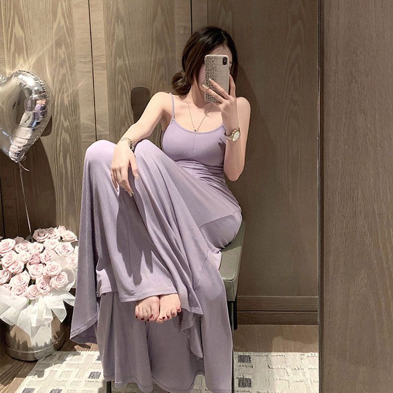 [Ready stock and shipped in seconds] 2023 new summer style French high-end temperament solid color suspender pleated long dress