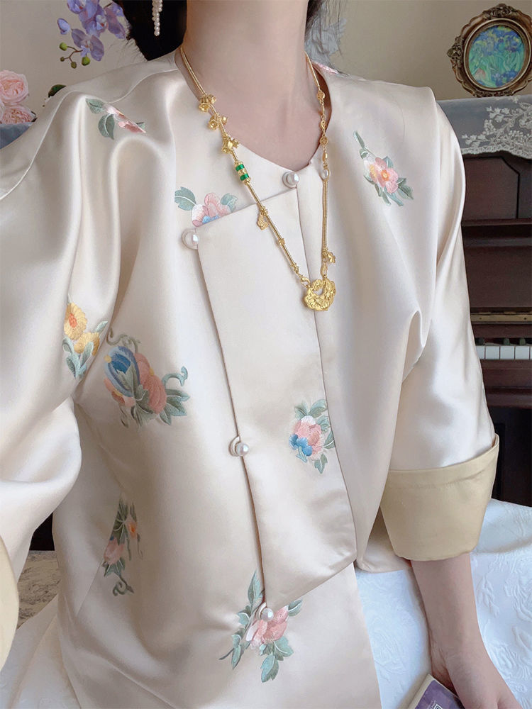 新中式國風刺繡外套女早春2023新款輕奢唐裝國潮改良盤扣上衣甜美