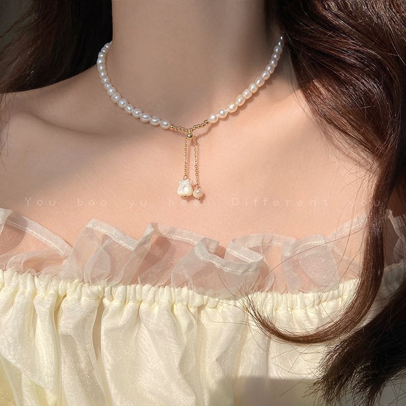 Romance, pearl lily of the valley necklace light luxury design clavicle chain French high-end choker necklace