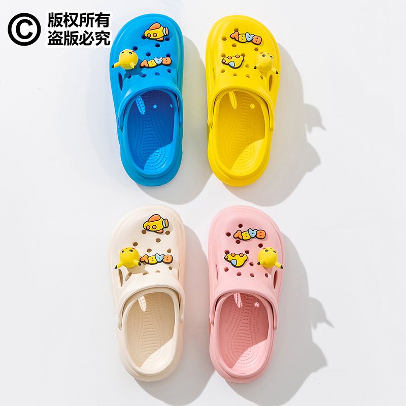 Pikachu children's hole shoes three-dimensional cartoon boys and girls non-slip soft bottom sandals and slippers middle and big children wear slippers