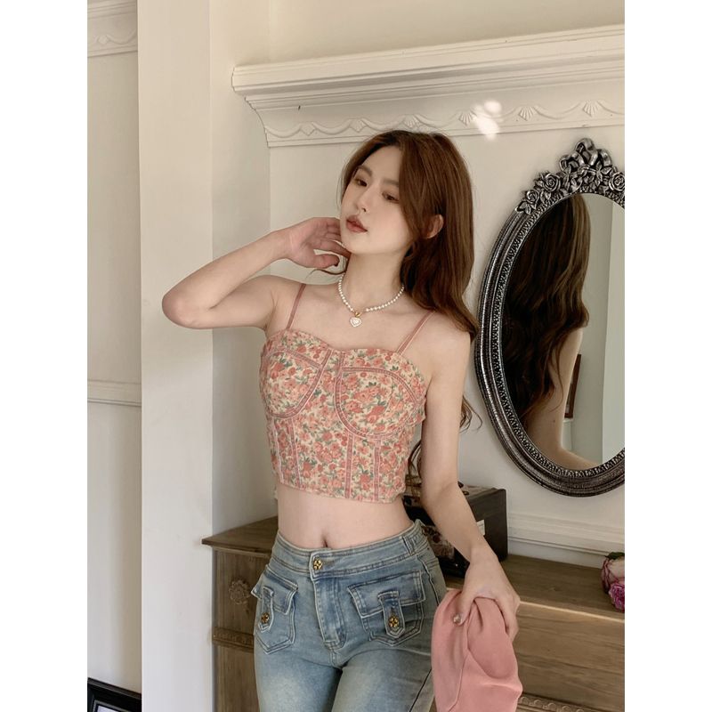 Retro hot girl floral camisole vest short section layered long-sleeved cardigan female summer 2023 new fashion suit