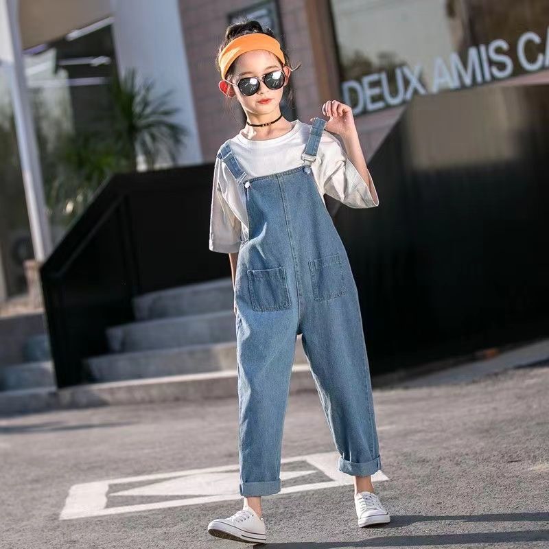 女童牛仔背帶褲2023春秋款韓版網紅牛仔褲中大兒童寬鬆洋氣吊帶褲