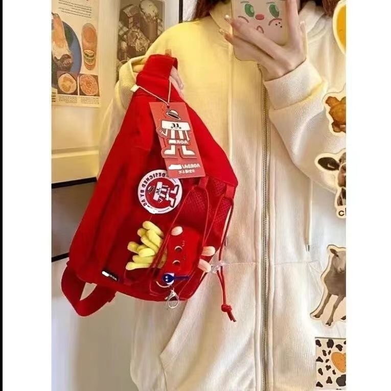 新款甜酷斜挎包夏休閒單肩包新款腰包女潮ins餃子包紅色胸包男
