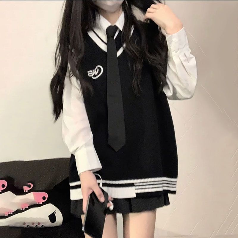Japanese preppy style alphabet embroidered sweater vest vest knitwear female student + long-sleeved shirt two-piece suit
