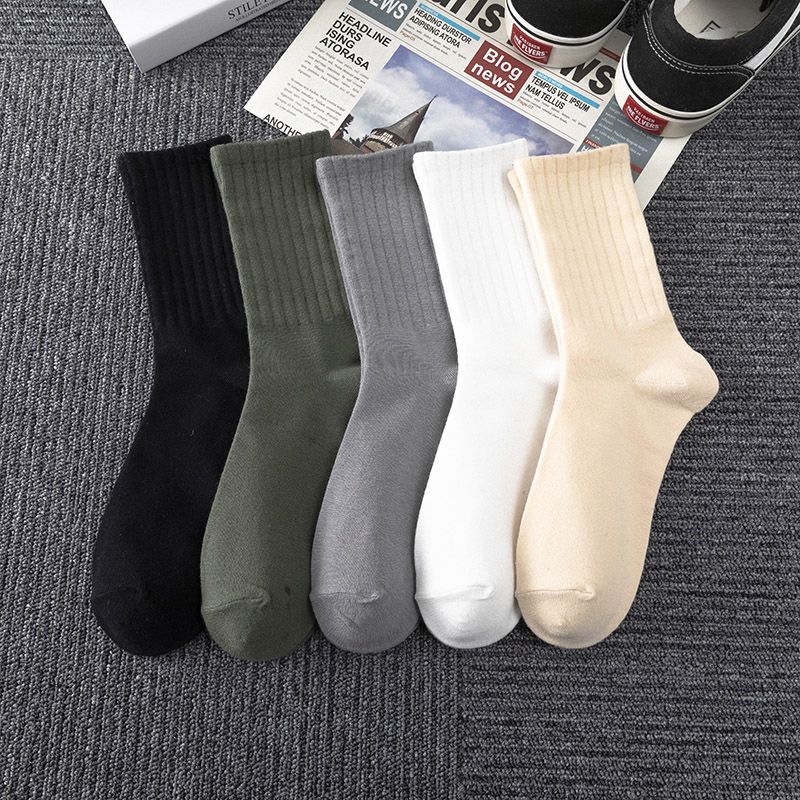 Socks men's ins trendy all-match autumn and winter middle tube retro Korean version solid color high waist stockings handsome men long tube thick section