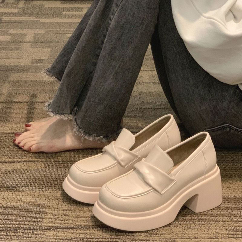 French Hepburn style small leather shoes 2023 new white thick heel thick bottom retro all-match British slip-on loafers