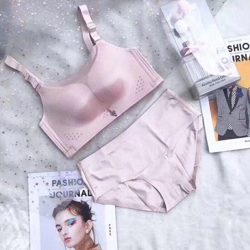 Korean version tube top anti-light underwear women's comfortable breathable all-match sexy push-up adjustable bra without steel ring