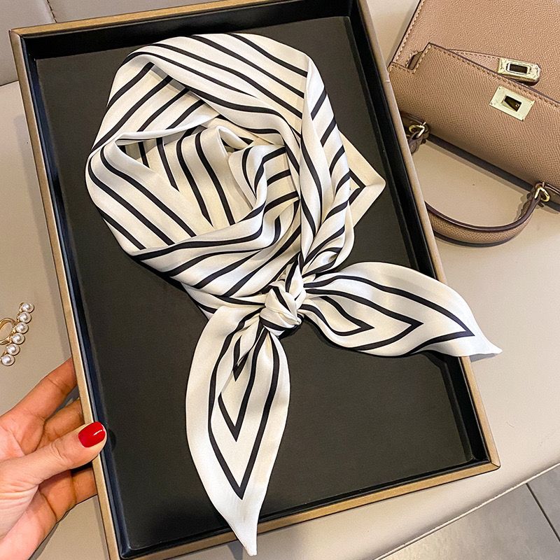 Bufanda larga de rayas para mujer estilo minimalista con diadema_voghion.com