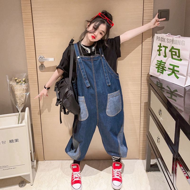 女童牛仔背帶褲春夏2023新款兒童韓版洋氣連身褲中大童寬鬆褲子潮